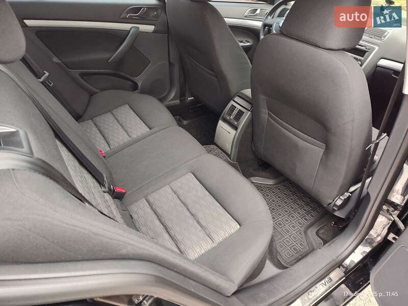 Лифтбек Skoda Octavia 2011 в Черкассах фото 25 Лифтбек Skoda Octavia 2011 в Черкассах