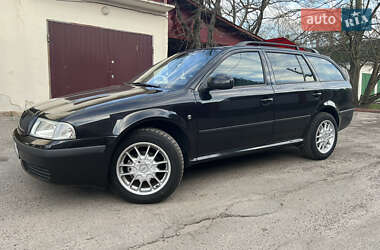 Универсал Skoda Octavia 2009 в Хотове