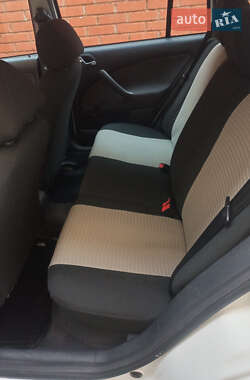 Универсал Skoda Octavia 2005 в  фото 15 Универсал Skoda Octavia 2005 в