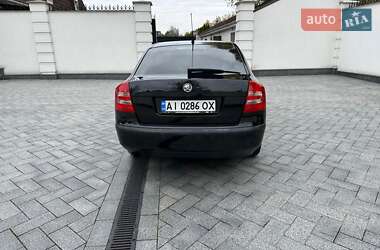 Лифтбек Skoda Octavia 2005 в 