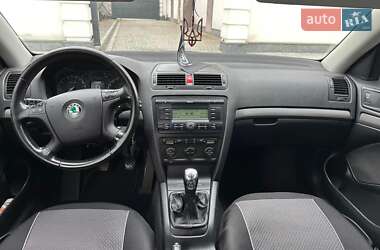 Лифтбек Skoda Octavia 2005 в 