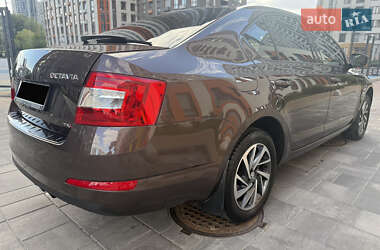 Лифтбек Skoda Octavia 2013 в 