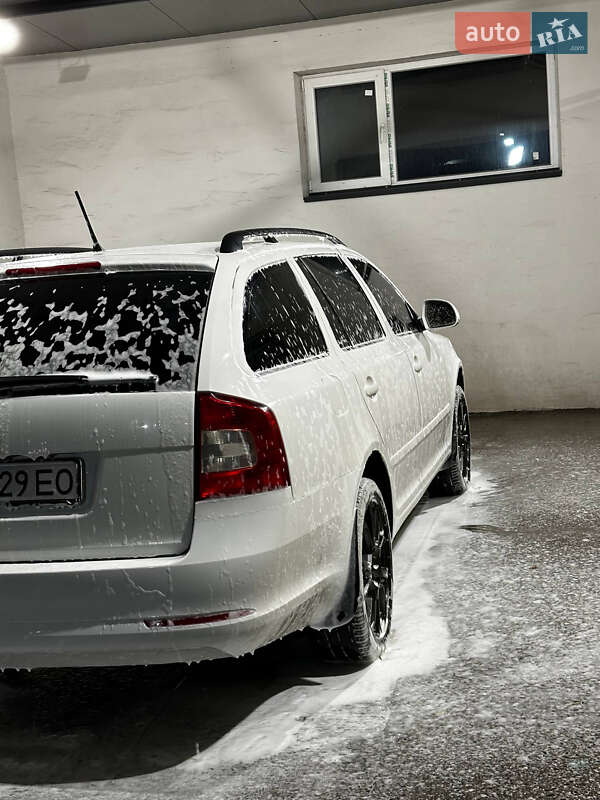 Универсал Skoda Octavia 2011 в Каменском