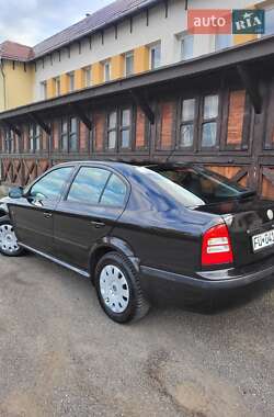 Лифтбек Skoda Octavia 2009 в 
