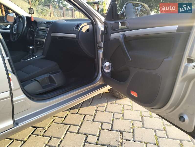 Ліфтбек Skoda Octavia 2011 в Миколаєві