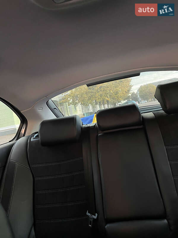 Лифтбек Skoda Octavia 2005 в Коростене