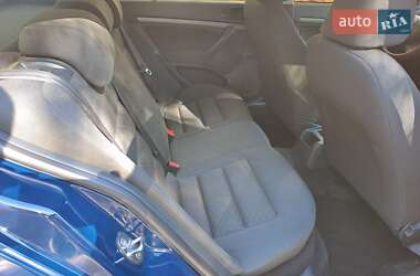 Лифтбек Skoda Octavia 2012 в 