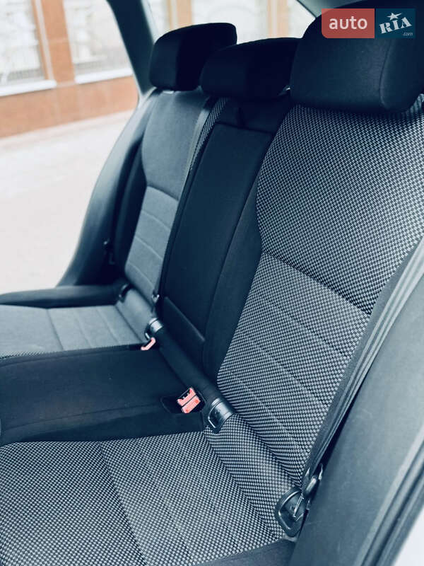 Універсал Skoda Octavia 2016 в Грушево фото 39 Універсал Skoda Octavia 2016 в Грушево