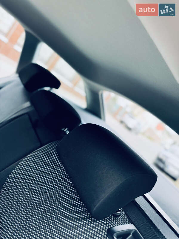 Універсал Skoda Octavia 2016 в Грушево фото 47 Універсал Skoda Octavia 2016 в Грушево