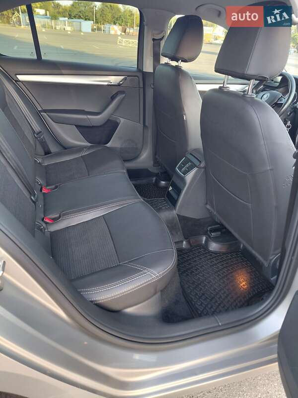 Лифтбек Skoda Octavia 2017 в Днепре фото 12 Лифтбек Skoda Octavia 2017 в Днепре