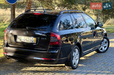 Универсал Skoda Octavia 2010 в 