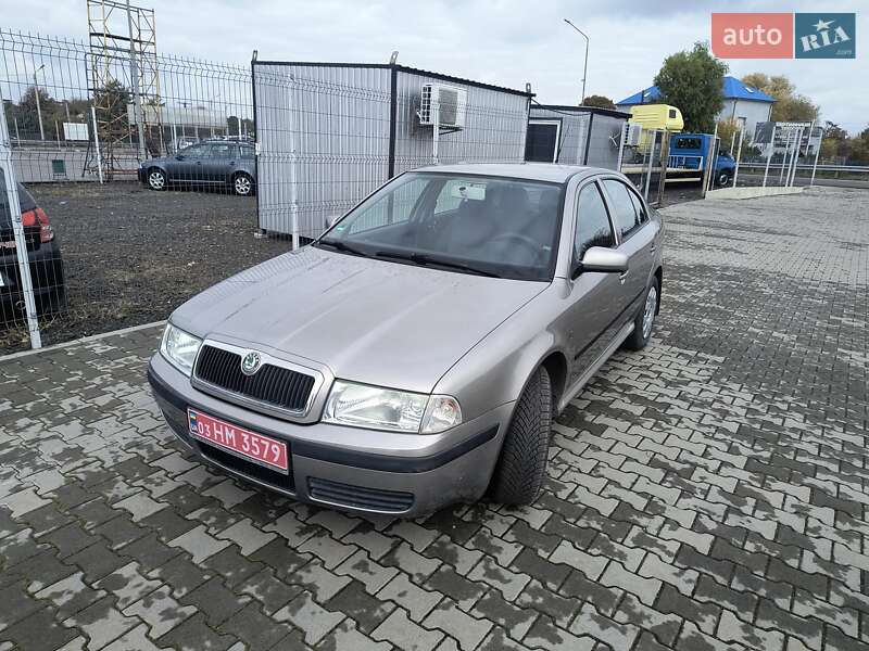 Лифтбек Skoda Octavia 2009 в 