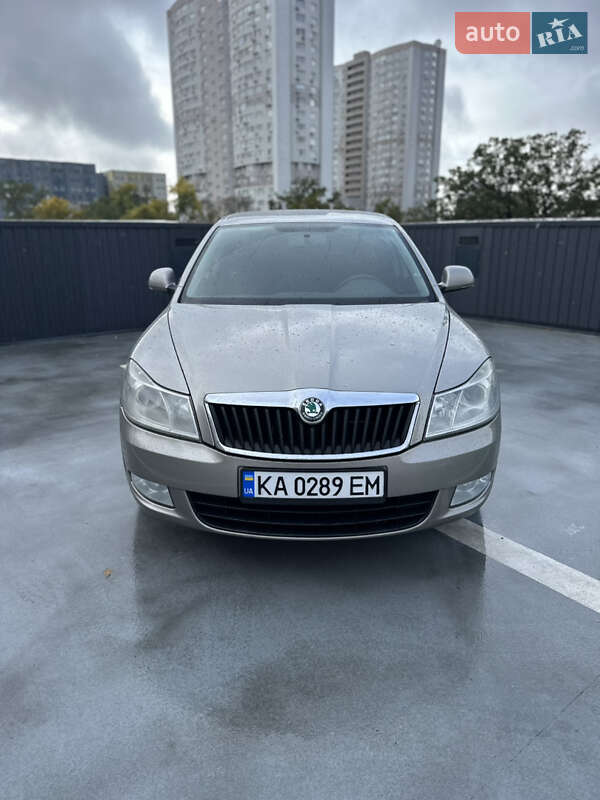 Лифтбек Skoda Octavia 2010 в 