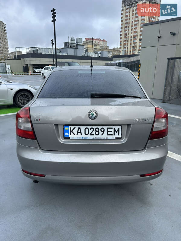 Лифтбек Skoda Octavia 2010 в Киеве