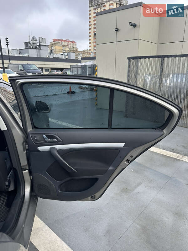 Лифтбек Skoda Octavia 2010 в Киеве