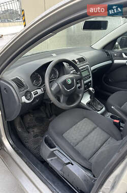 Лифтбек Skoda Octavia 2010 в 