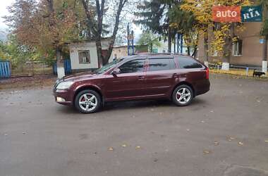 Универсал Skoda Octavia 2010 в 