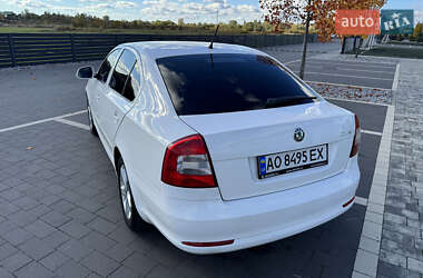 Ліфтбек Skoda Octavia 2011 в  фото 8 Ліфтбек Skoda Octavia 2011 в
