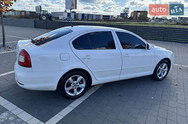 Ліфтбек Skoda Octavia 2011 в  фото 11 Ліфтбек Skoda Octavia 2011 в