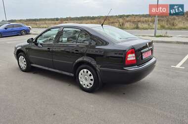 Ліфтбек Skoda Octavia 2010 в 