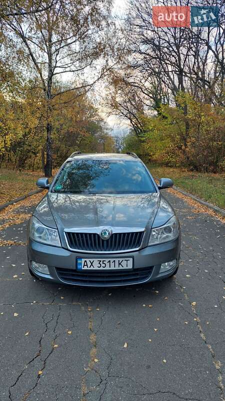 Универсал Skoda Octavia 2012 в Лозовой фото Универсал Skoda Octavia 2012 в Лозовой