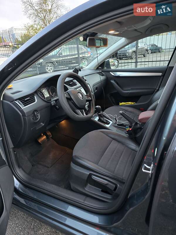 Універсал Skoda Octavia 2015 в Києві фото 14 Універсал Skoda Octavia 2015 в Києві