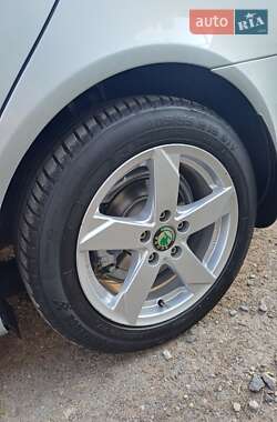 Универсал Skoda Octavia 2011 в 