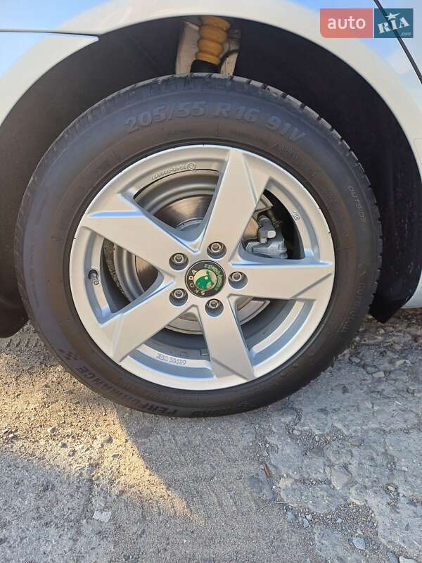 Універсал Skoda Octavia 2011 в Львові