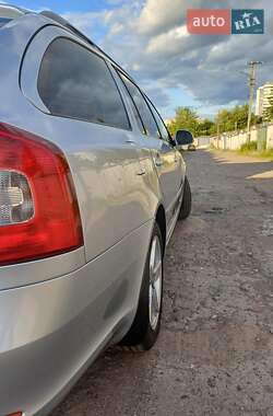 Универсал Skoda Octavia 2011 в 