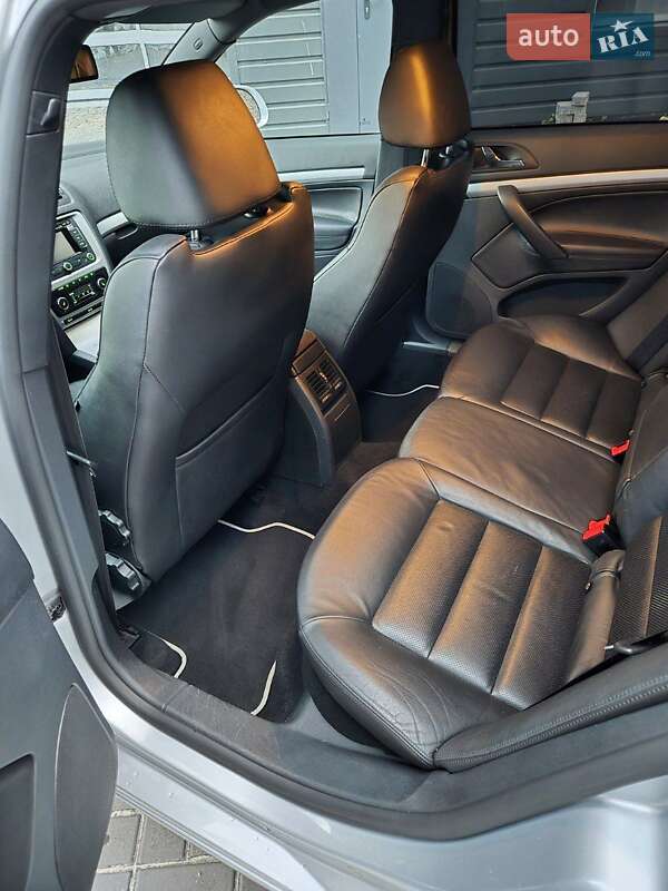 Универсал Skoda Octavia 2010 в Каменском фото 64 Универсал Skoda Octavia 2010 в Каменском