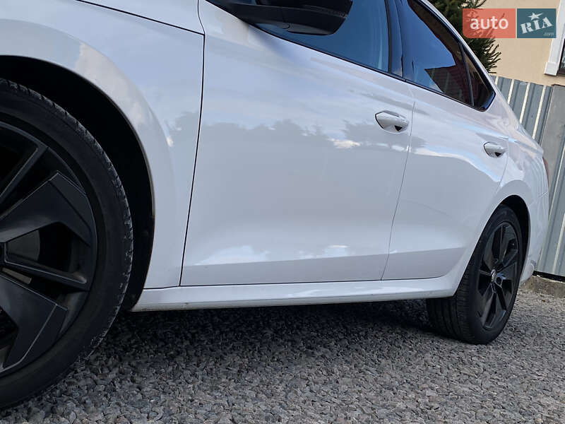 Лифтбек Skoda Octavia 2021 в Львове