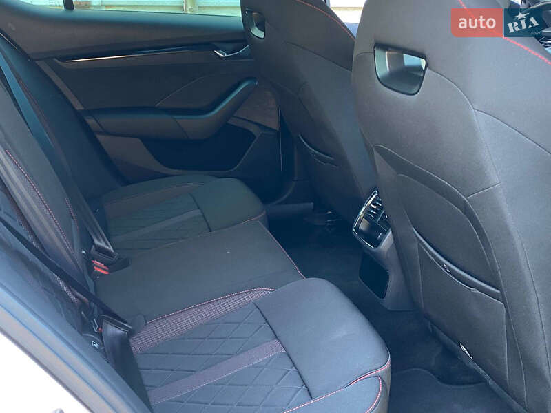 Лифтбек Skoda Octavia 2021 в Львове