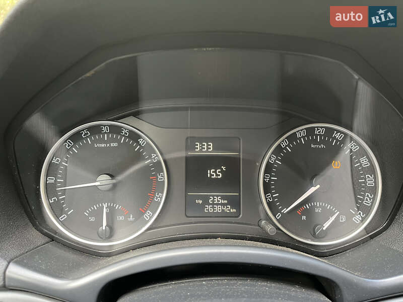 Універсал Skoda Octavia 2010 в Дніпрі