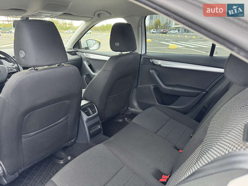 Лифтбек Skoda Octavia 2014 в Киеве фото 13 Лифтбек Skoda Octavia 2014 в Киеве