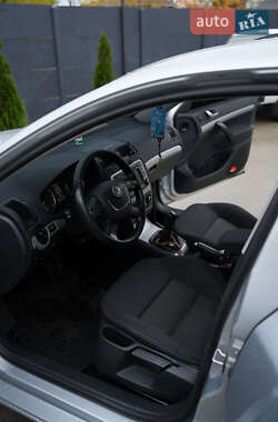 Лифтбек Skoda Octavia 2010 в 