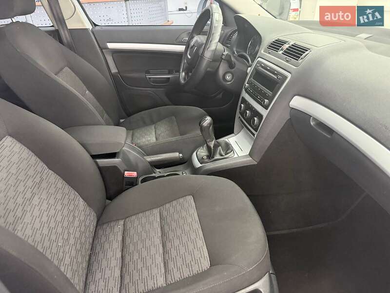 Лифтбек Skoda Octavia 2011 в Киеве фото 24 Лифтбек Skoda Octavia 2011 в Киеве