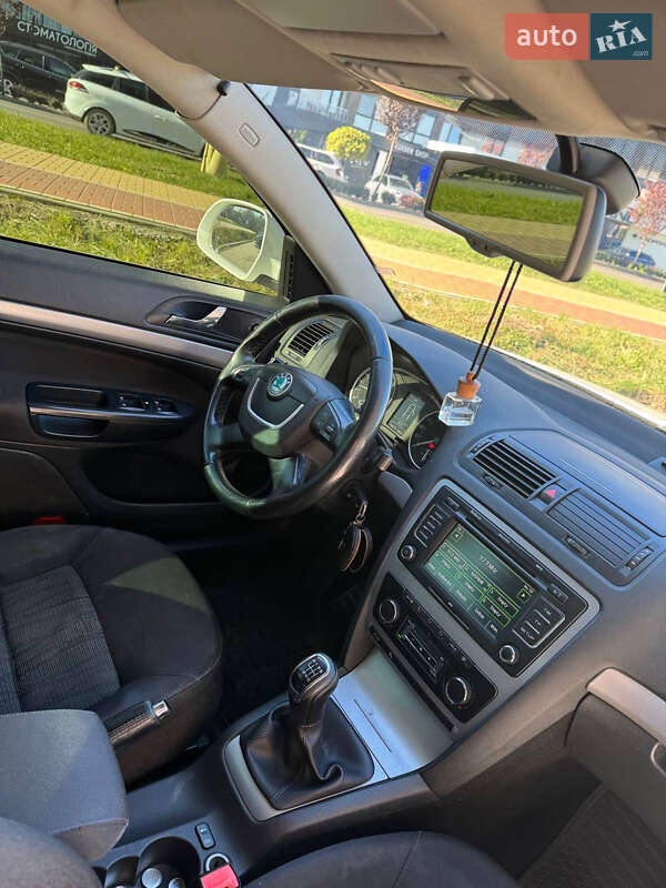 Универсал Skoda Octavia 2011 в Ужгороде фото 22 Универсал Skoda Octavia 2011 в Ужгороде