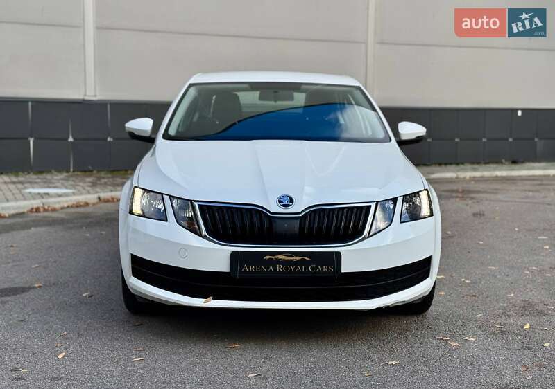 Лифтбек Skoda Octavia 2019 в Киеве
