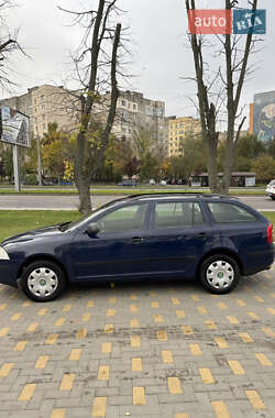 Універсал Skoda Octavia 2012 в  фото 3 Універсал Skoda Octavia 2012 в
