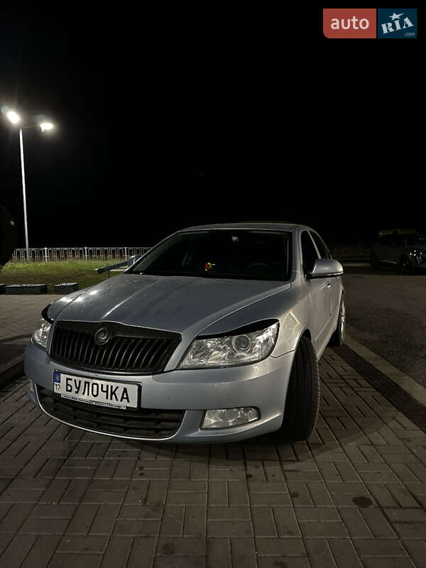 Лифтбек Skoda Octavia 2009 в Хороле фото 6 Лифтбек Skoda Octavia 2009 в Хороле