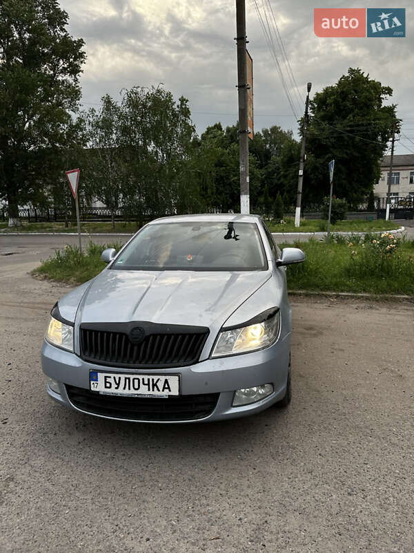 Лифтбек Skoda Octavia 2009 в Хороле фото 4 Лифтбек Skoda Octavia 2009 в Хороле