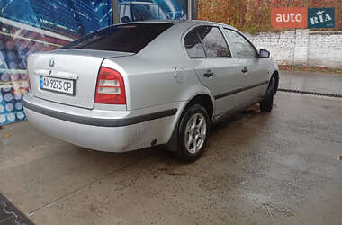 Лифтбек Skoda Octavia 2001 в 