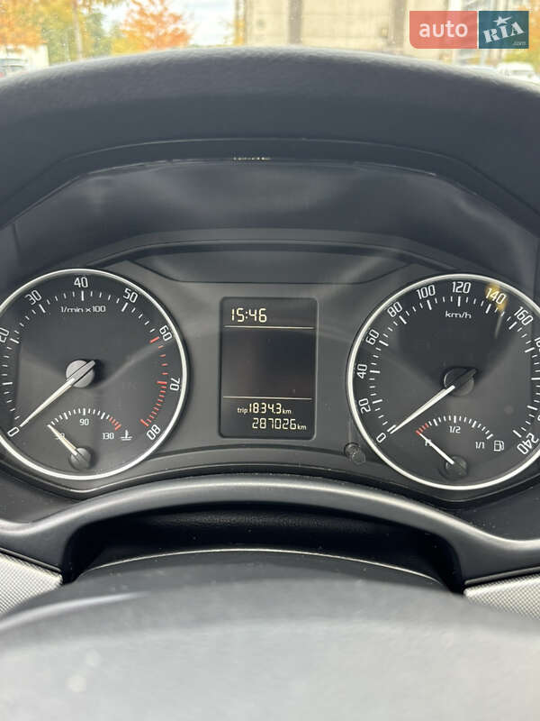 Лифтбек Skoda Octavia 2010 в Киеве фото 4 Лифтбек Skoda Octavia 2010 в Киеве