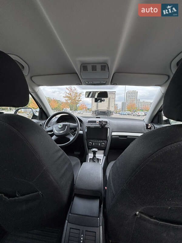 Лифтбек Skoda Octavia 2010 в Киеве фото 14 Лифтбек Skoda Octavia 2010 в Киеве