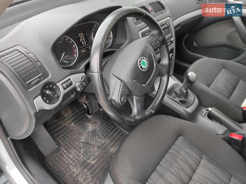 Универсал Skoda Octavia 2010 в Сарнах фото 8 Универсал Skoda Octavia 2010 в Сарнах