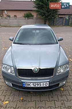 Лифтбек Skoda Octavia 2006 в  фото 4 Лифтбек Skoda Octavia 2006 в