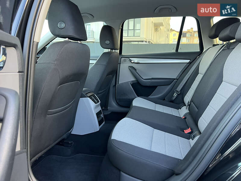 Универсал Skoda Octavia 2015 в Ужгороде фото 27 Универсал Skoda Octavia 2015 в Ужгороде