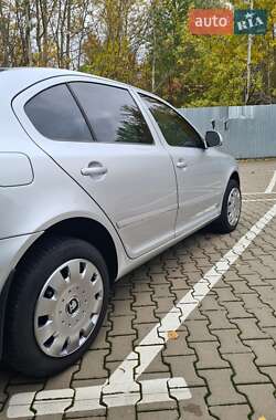 Лифтбек Skoda Octavia 2011 в 
