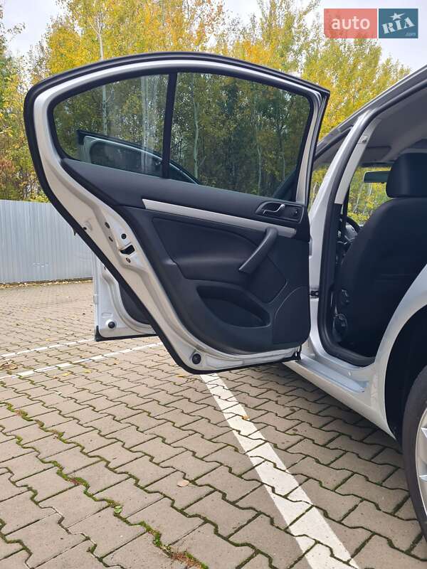 Ліфтбек Skoda Octavia 2011 в Києві фото 20 Ліфтбек Skoda Octavia 2011 в Києві