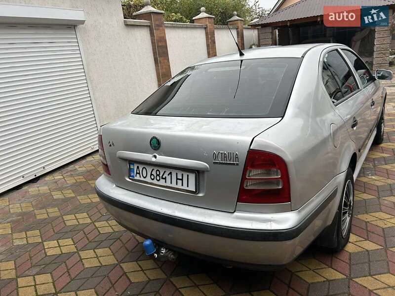 Лифтбек Skoda Octavia 1999 в 